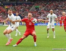 IM体育下载-丹麦队1-1与波兰队战成平局