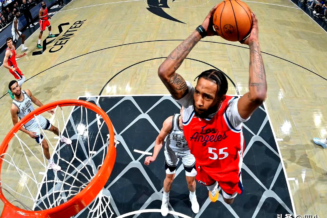 IM体育-包含快船轻取法国男篮，拉塞尔高光表现的词条