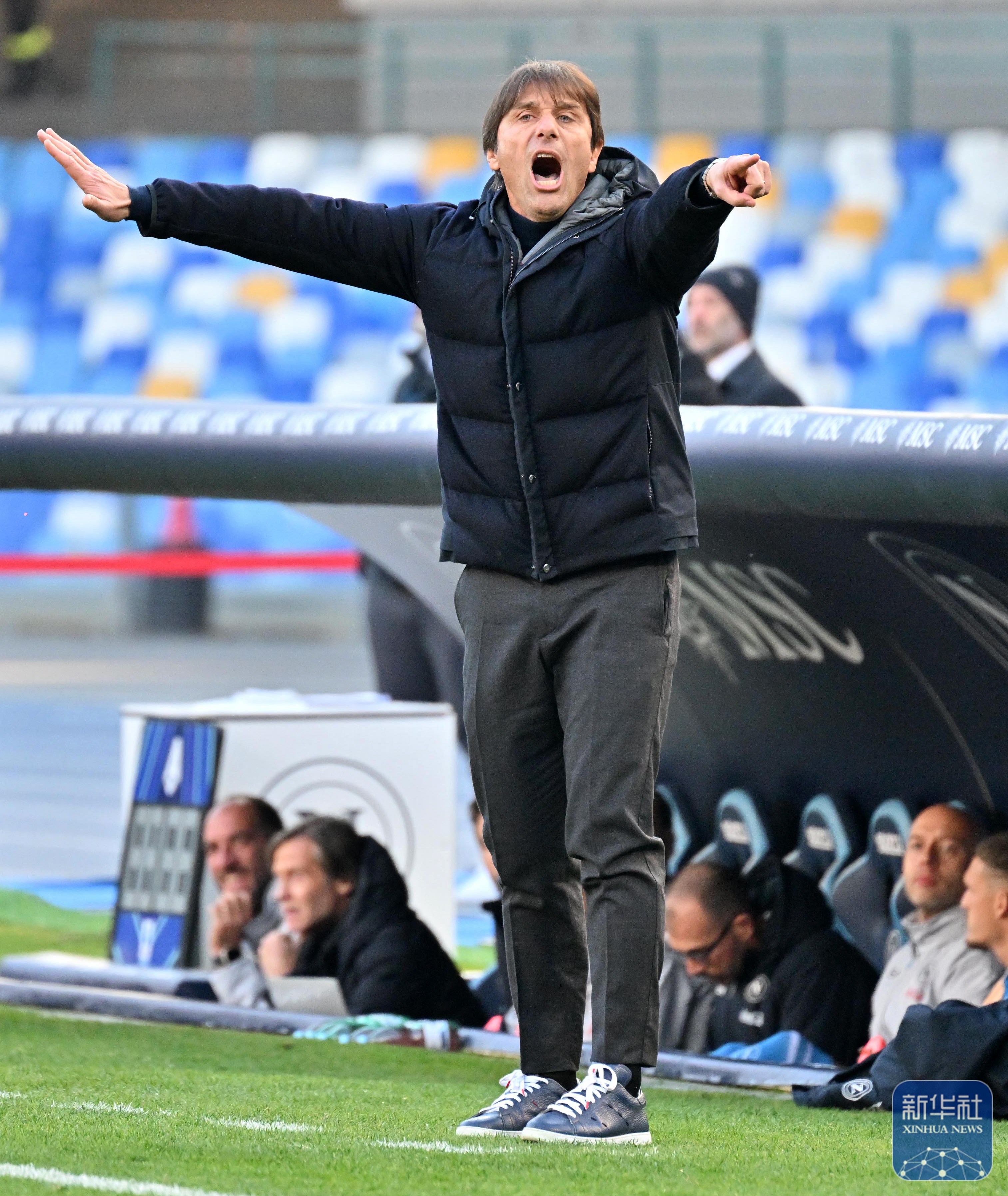 IM体育-那不勒斯客场击败对手，保持积分稳定的简单介绍