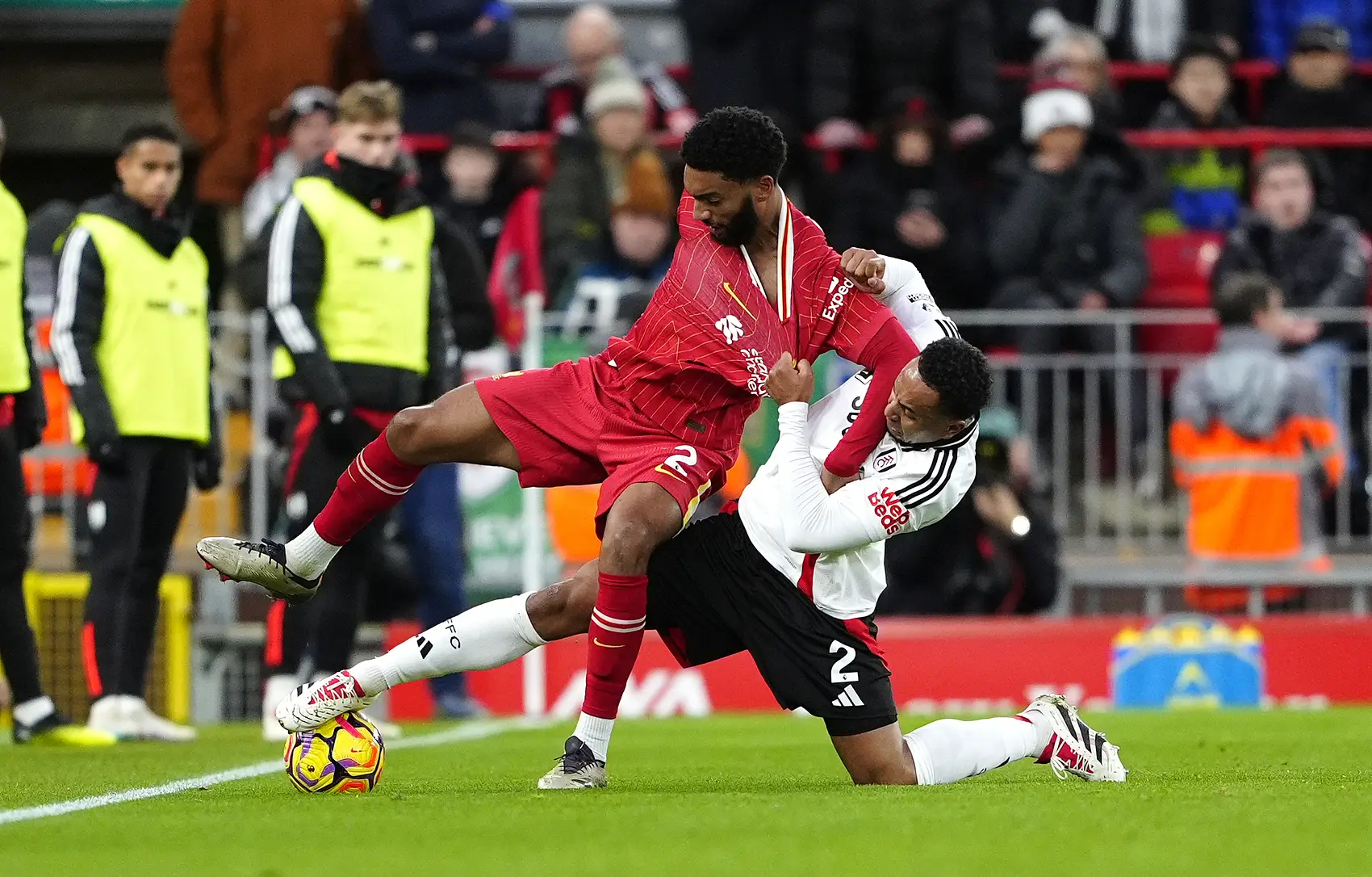 IM体育数据分析平台-富勒姆客场大胜，取得连胜领跑英超联赛的简单介绍