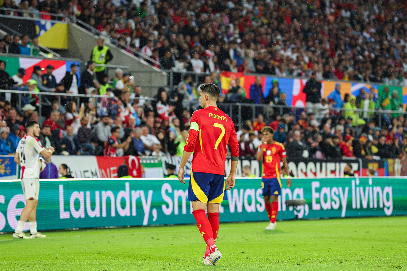 IM体育社区互动入口-西班牙迎战俄罗斯,备战欧洲杯