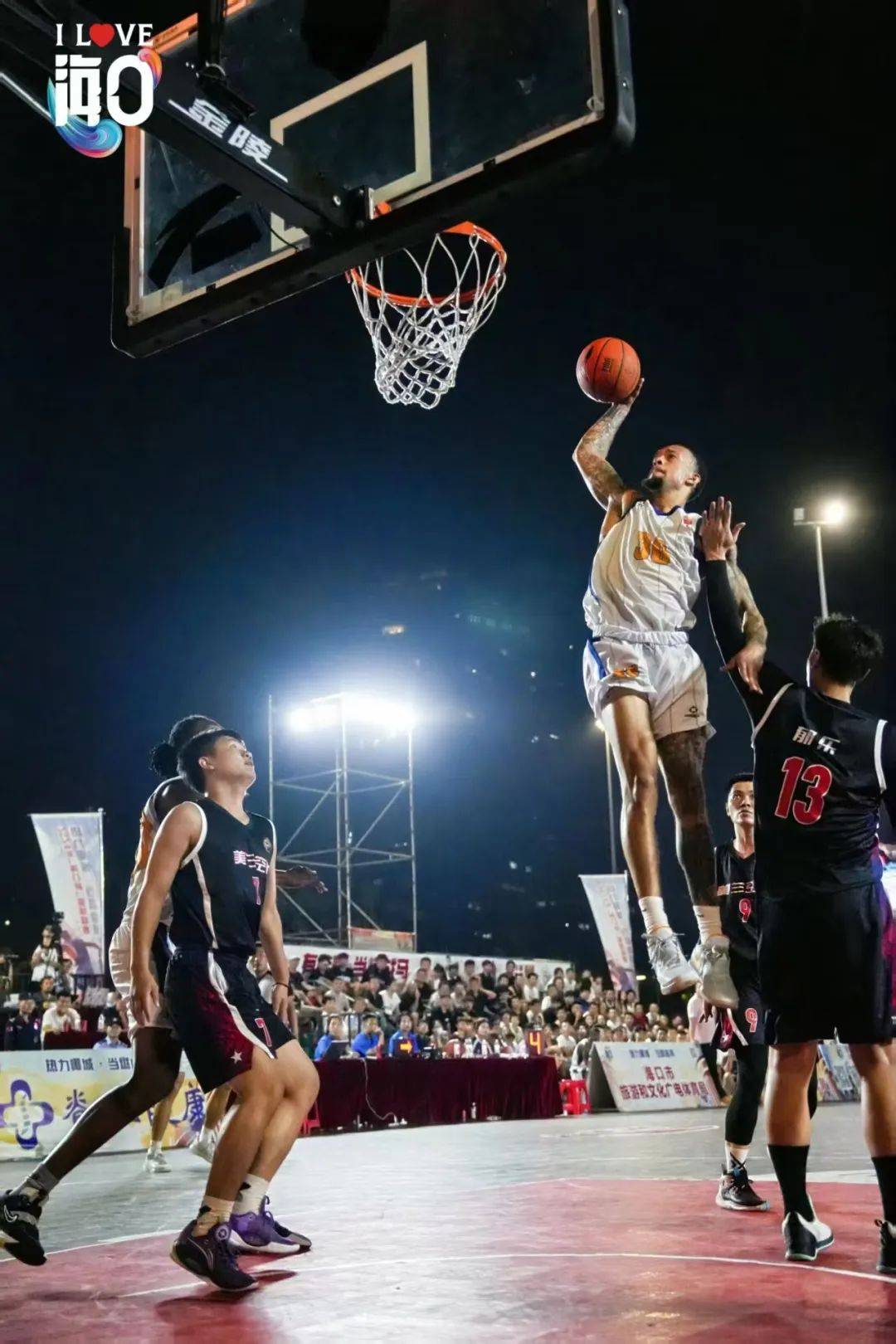 IM体育在线注册-篮球明星受邀出席国际体育盛会