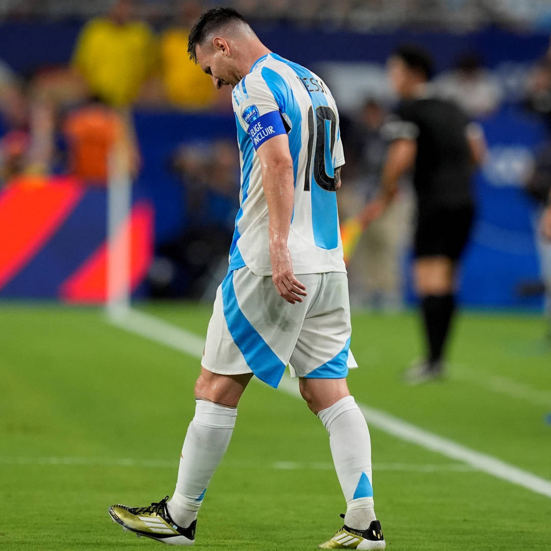 IM体育网页版登录入口-关于阿根廷篮球锦标赛：胜利者笑纳奖杯的信息