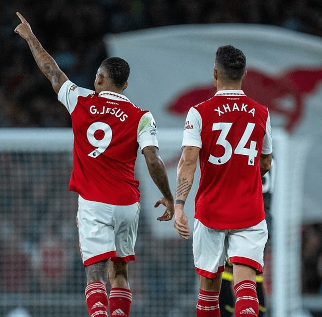 IM体育注册链接-那不勒斯横扫罗马，马丁内利点燃赛场的简单介绍