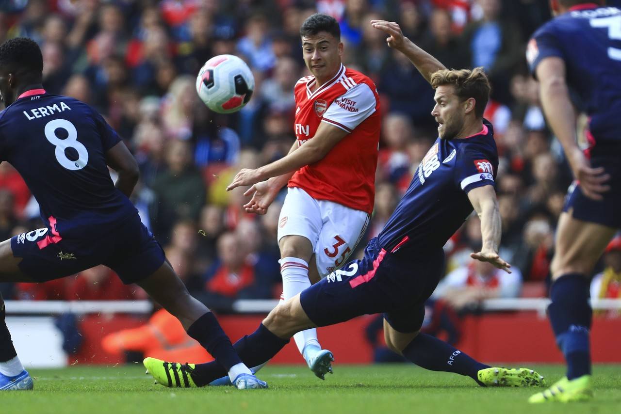 IM体育官方平台-包含西班牙绝杀哥伦比亚，马丁内利状态火热的词条