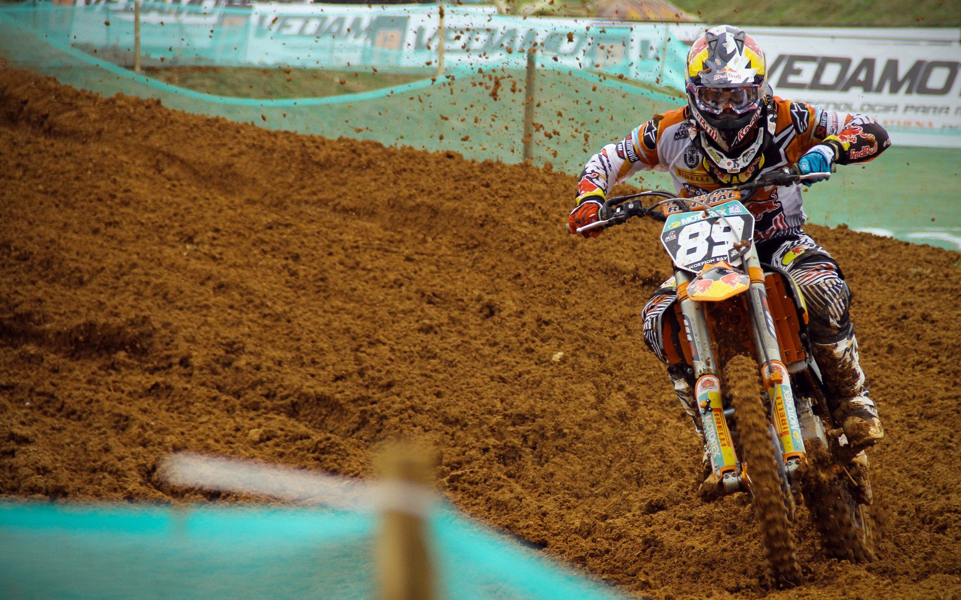 IM体育官网入口-姆巴佩爆发引领法国强势晋级,喀麦隆虽败犹荣展现实力