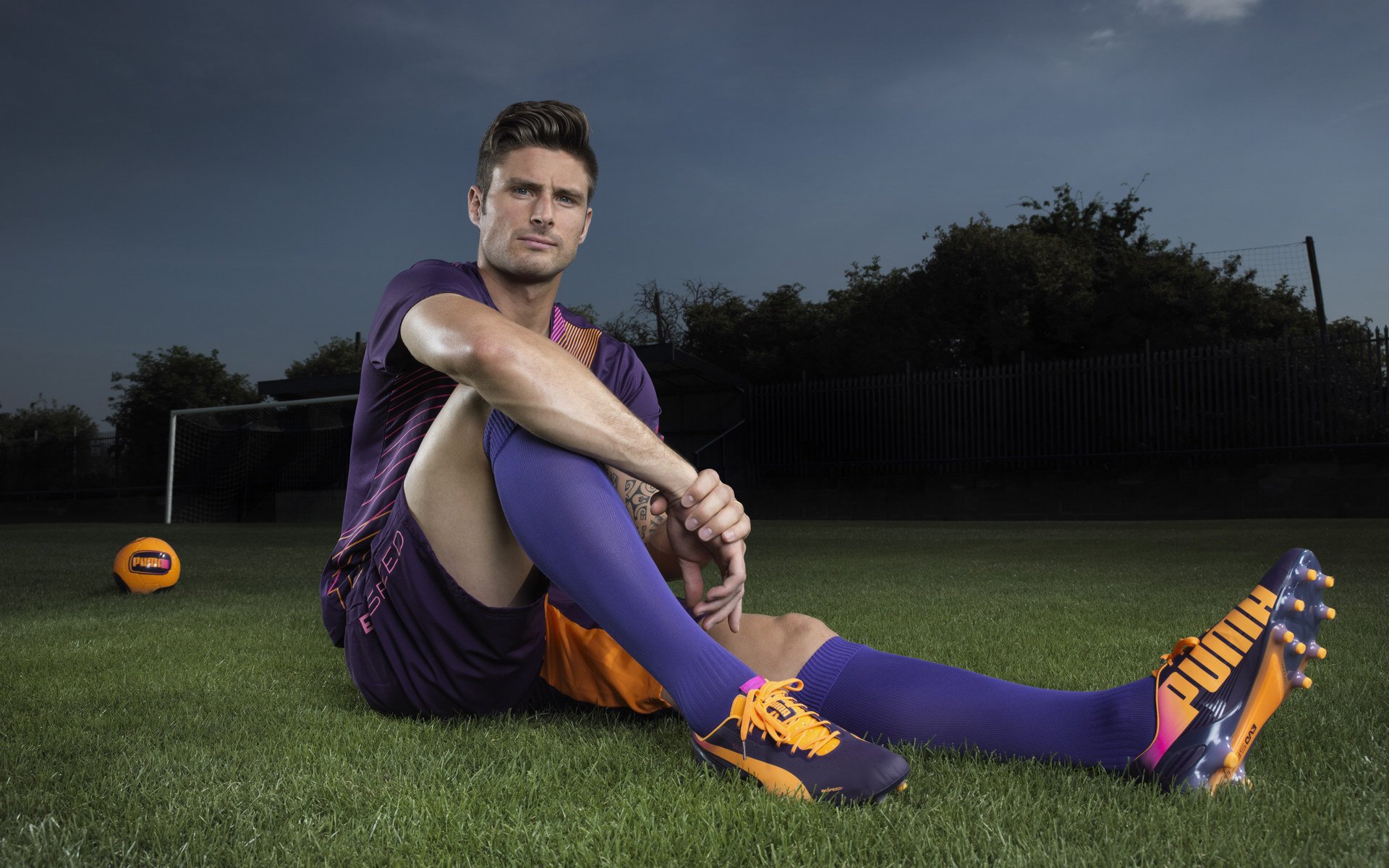 IM体育赛事直播入口-哥斯达黎加式铁血防守启示录，曼城围攻下的巴斯托尼，如何化身关键先生率队突围